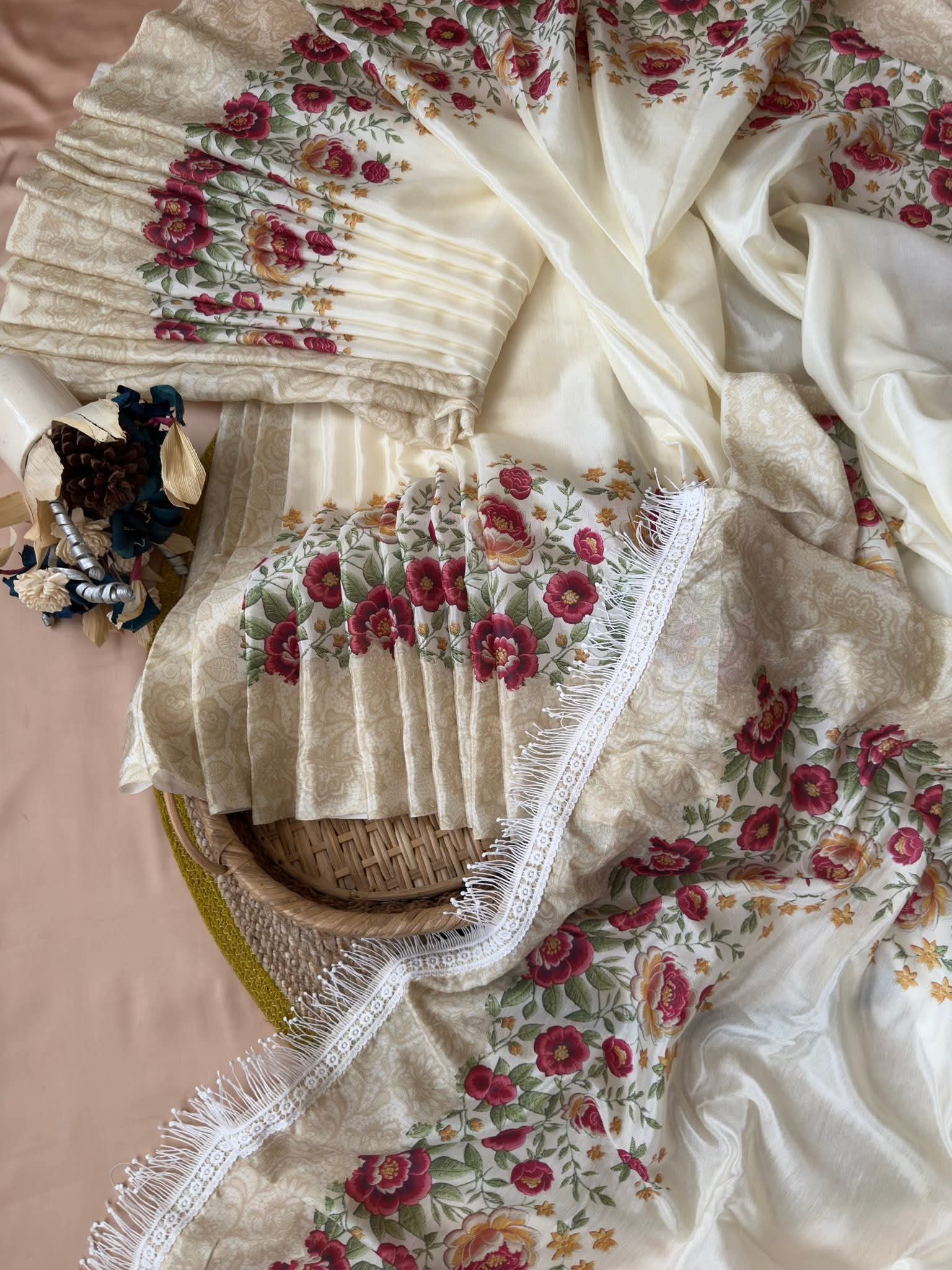 বৈশাখের শাড়ীতে ব্লাউজ পিছ ফ্রি - Image 6