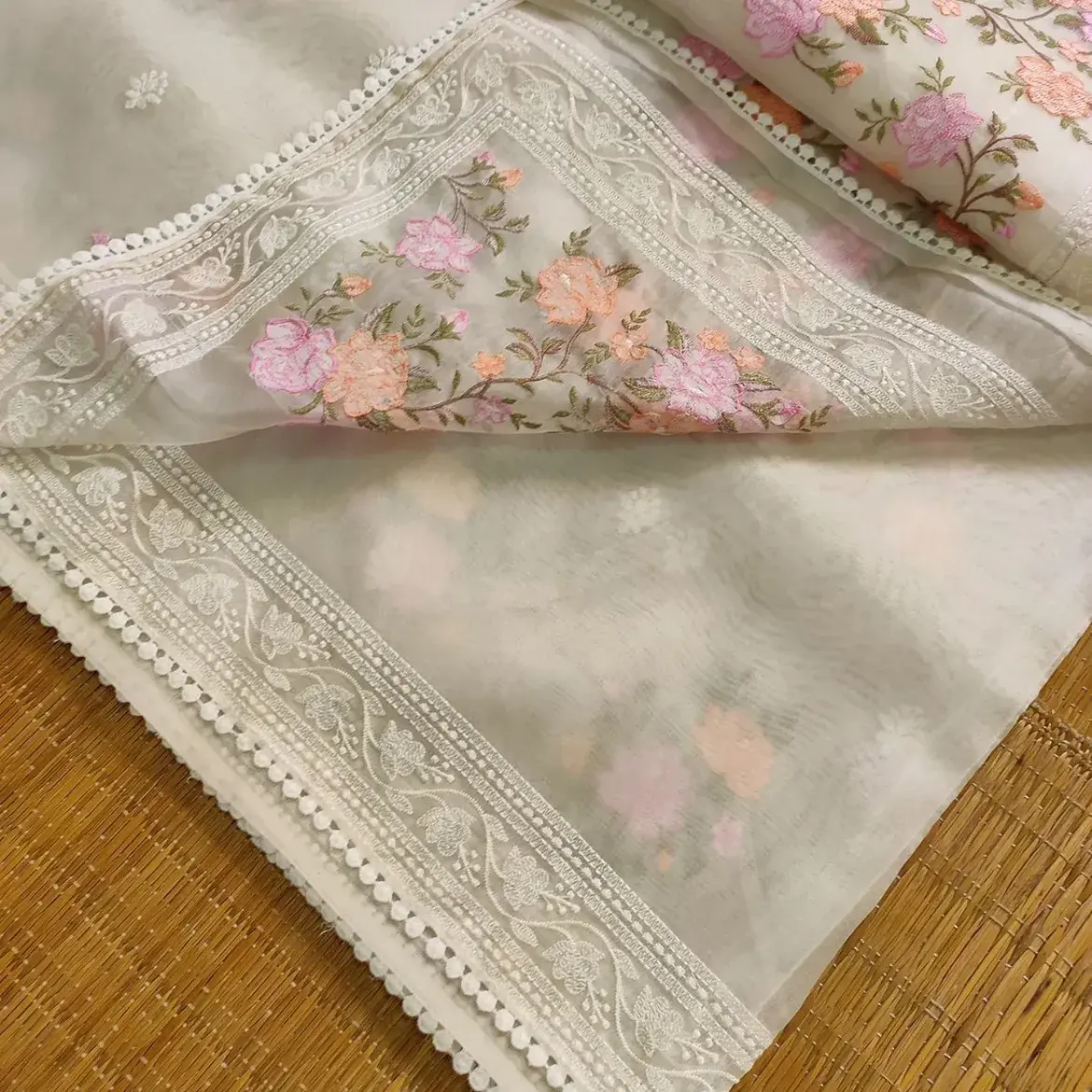 WHITE ANGEL❄️EMBROIDERY ORGANZA  শাড়ি ❄️ - Image 3